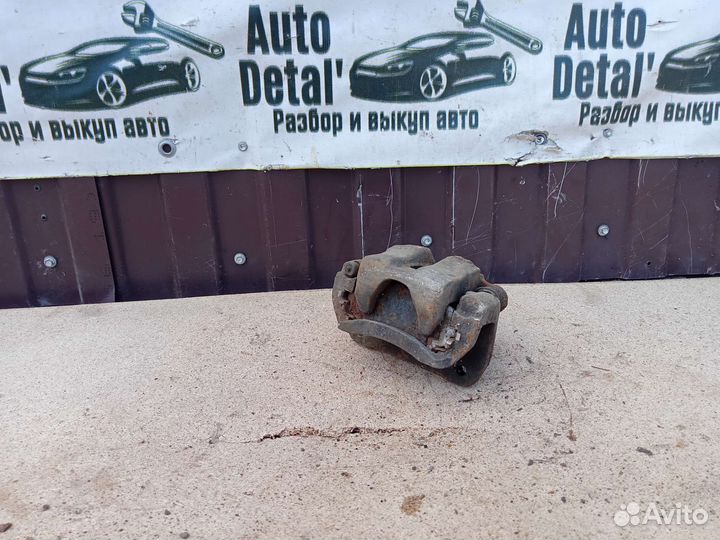 Суппорт передний правый Suzuki grand Vitara xl