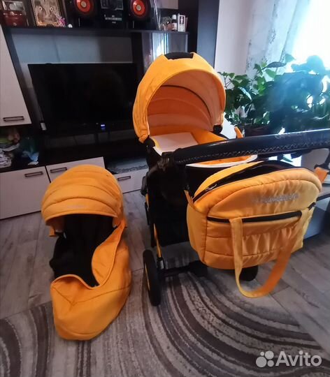 Продам коляску 2 в 1