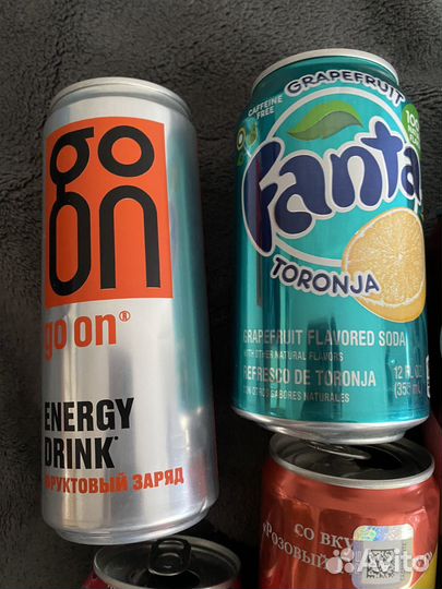 Пустые коллекционные банки из под напитков