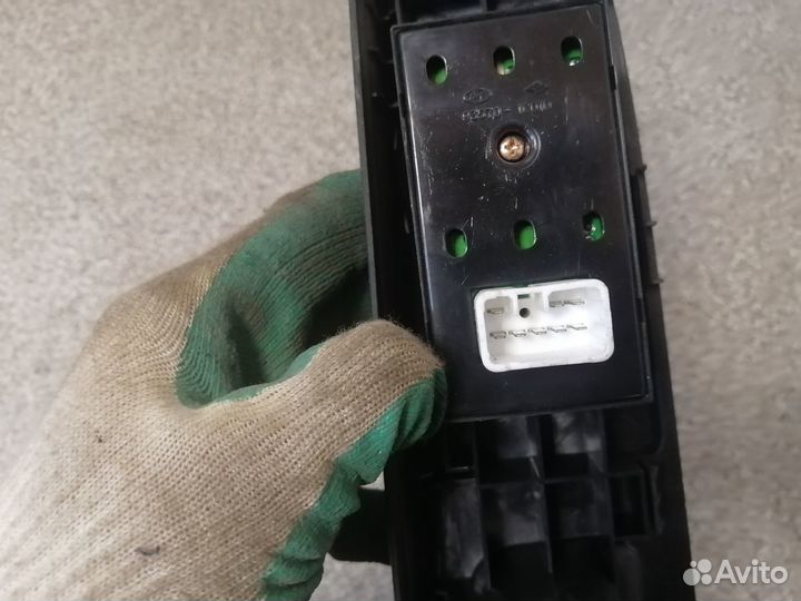 Блок управления стеклоподъемниками Hyundai Getz