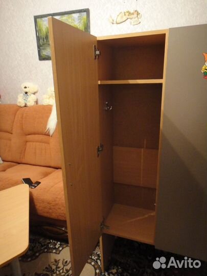 Набор мебели(шкафчики и столики)