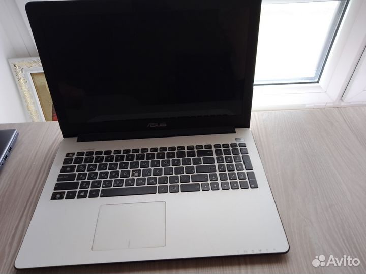 Ноутбук asus