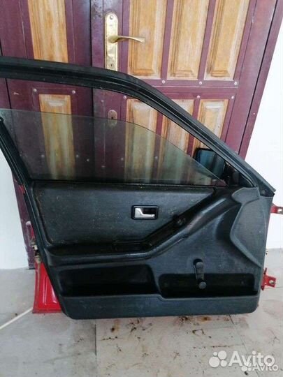 Дверь на ауди 80