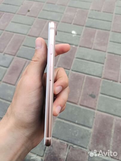 iPhone 8 64gb