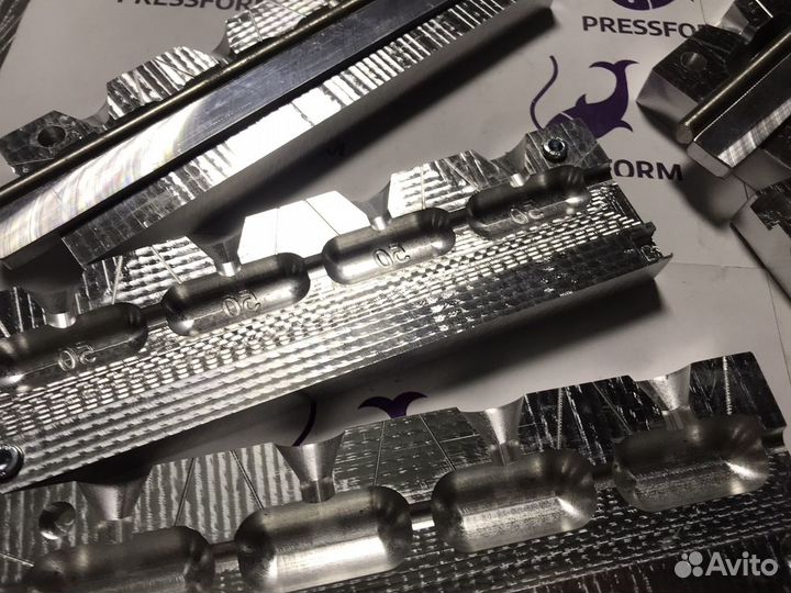 Форма чпу (оливки под сеть с отверстием и прорезью