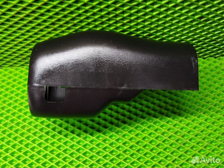 Кожух рулевой колонки Mitsubishi carisma