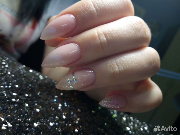 Маникюр, педикюр,наращивание ногтей