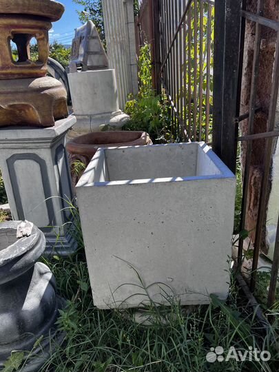 Вазон для цветов