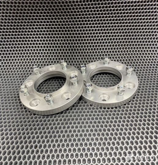 Проставки 5х139.7 20мм цо98.5. Нива 2121 21213