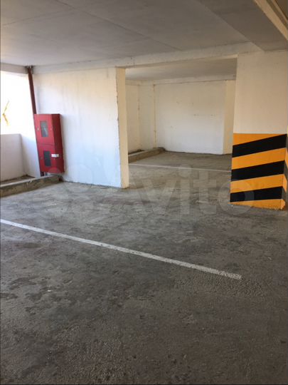 Машиноместо, 16 м²
