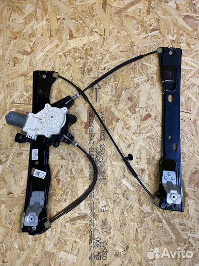 Стеклоподъемник передний правый Ford Focus 3
