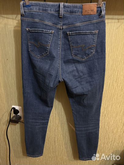 Джинсы