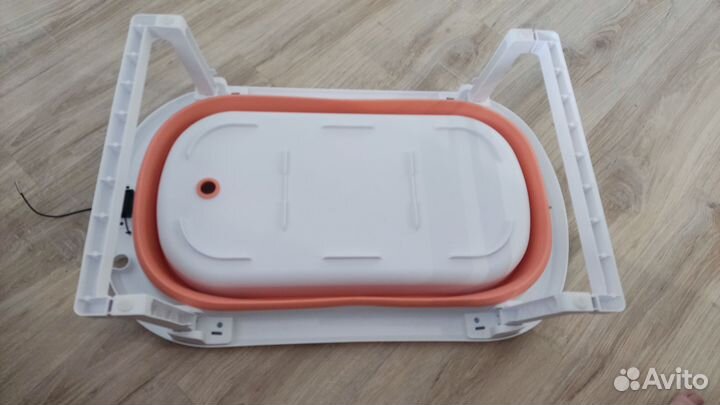 Ванночка для купания новорожденного