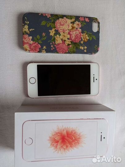 iPhone SE, 32 ГБ