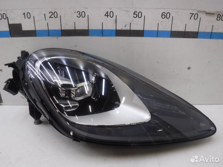 Фара правая Porsche Cayenne