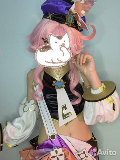 Косплей на Дори из Genshin Impact