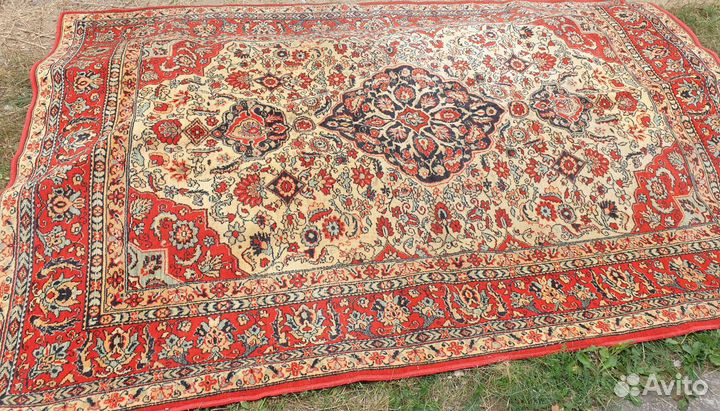 Ковёр СССР шерстяной, размер 2 х 3 б/у