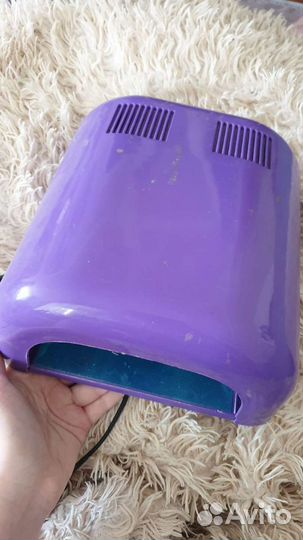 Ультрафиолетовая лампа для ногтей