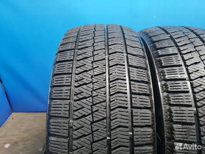 Bridgestone Blizzak VRX2 215/50 R17 91Q