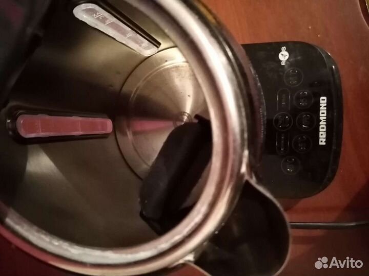 Чайник электрический бу