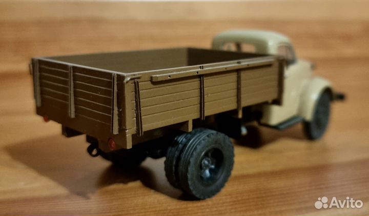 Модель грузовика