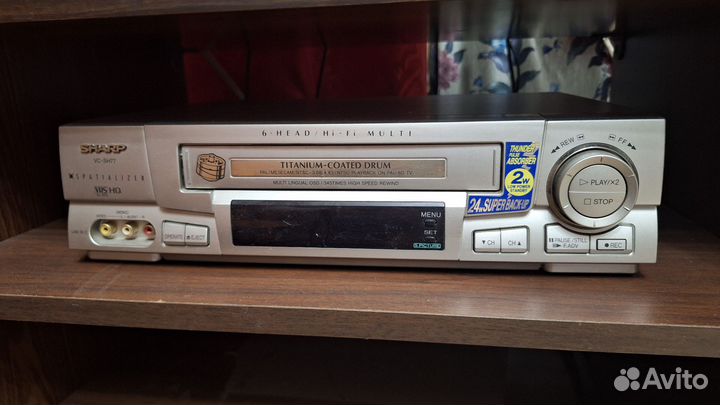 Видеомагнитофон Sharp VC-SH77