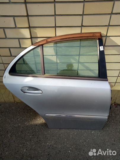 Дверь задняя правая мерседес w211