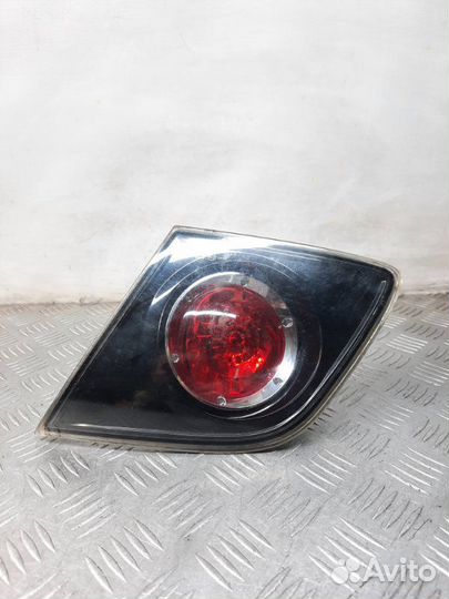 Фонарь крышки багажника правый Mazda 3 хэтчбэк 5