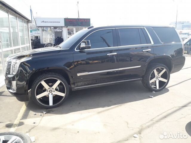 Cadillac Escalade r22