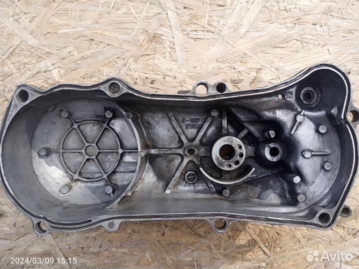 Крышка вариатора на скутер Honda dio 34