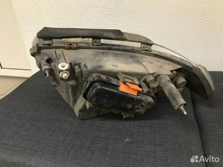 Передние фары УАЗ Патриот