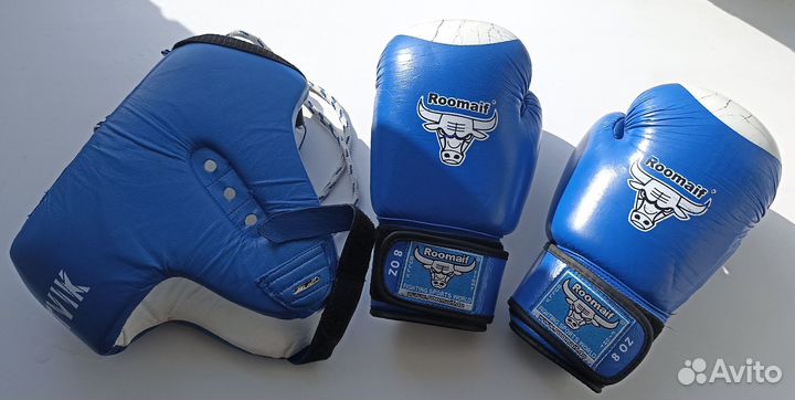 Боксерские перчатки, шлем, щитки и капа