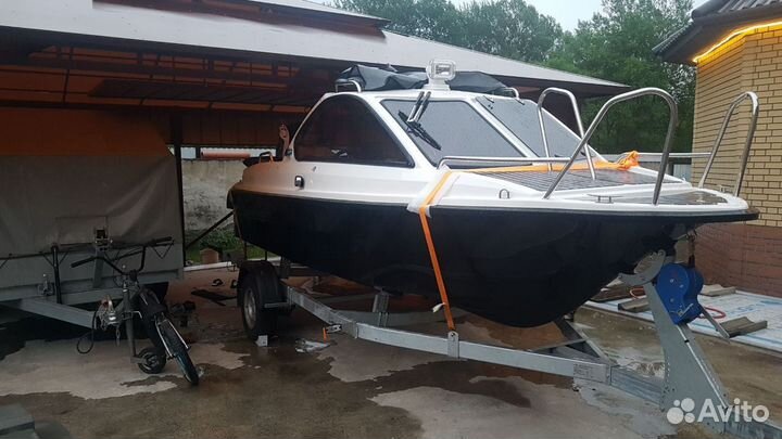 Катер Phoenix 530HT комплектация максимум