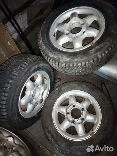 Колеса в сборе зимние на шевроле ниву
