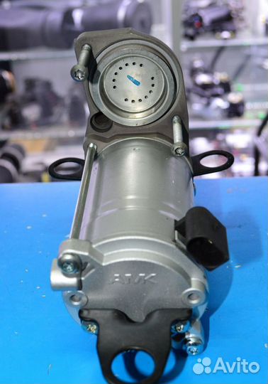 Компрессор пневмоподвески Mercedes W166 W221