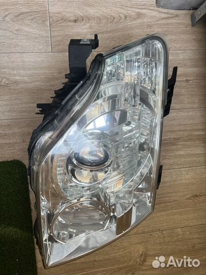 Фара правая mitsubishi pajero 4