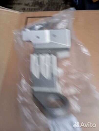 Mersedes AMG W213 Крепление радиатора оригинал