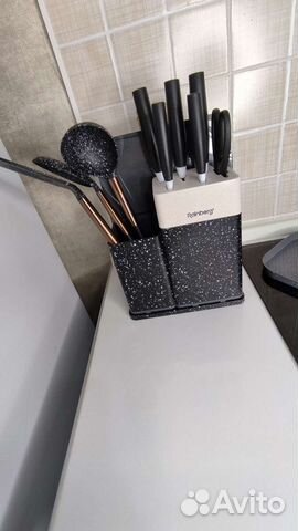 Набор кухонных ножей с подставкой