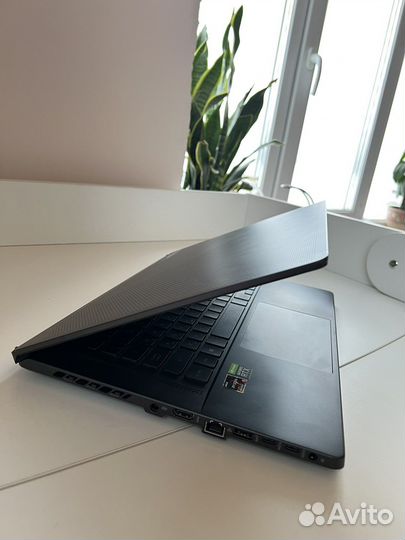 Asus rog zephyrus g15 (Ryzen 9, RTX3080)