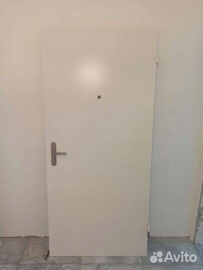 Дверь входная металлическая