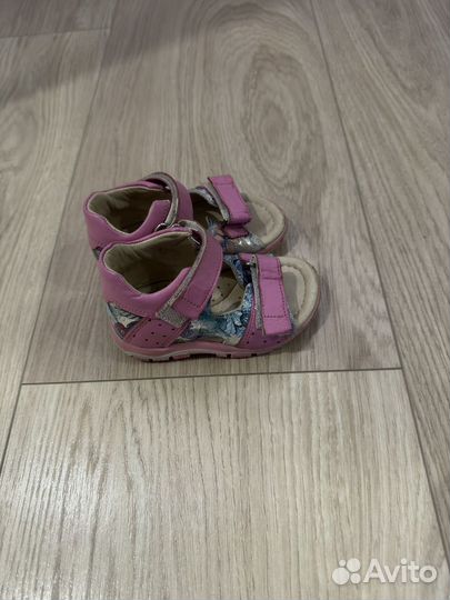 Детская обувь