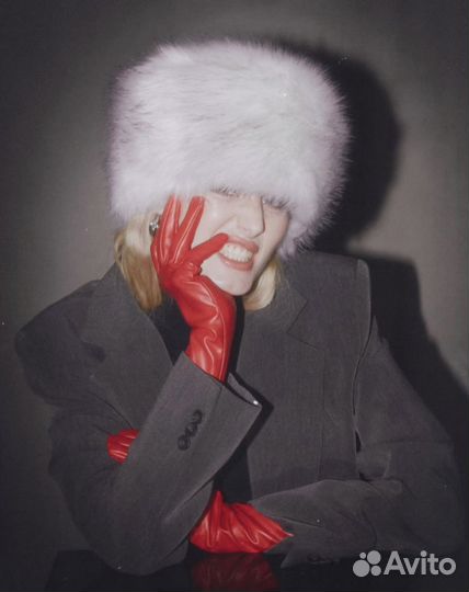 Перчатки красные из экокожи lichi