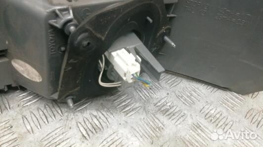 Фонарь задний левый toyota avensis T27 (PEA10MX01)