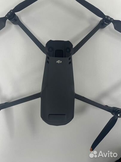 Квадрокоптер дрон DJI Mavic 3 Pro
