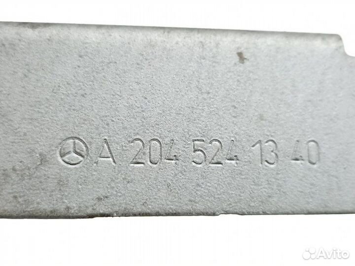 Кронштейн бампера передний левый Mercedes-Benz