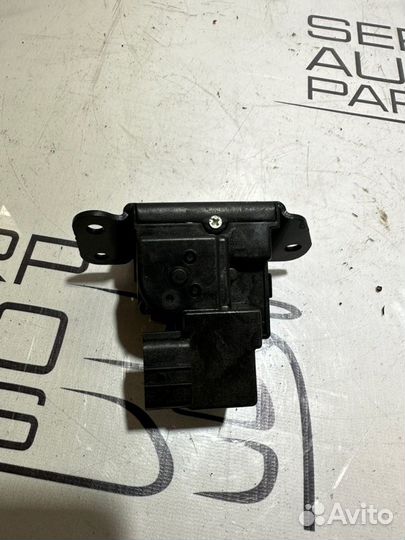 Замок крышки багажника Kia Soul AM G4FC 2009