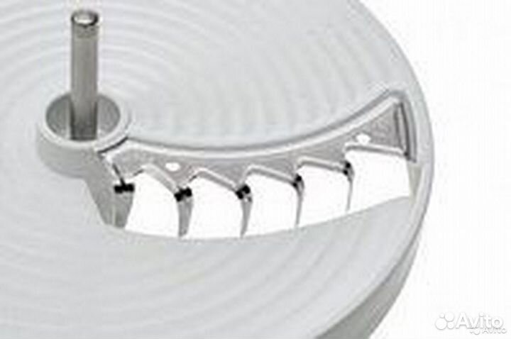 Комбайн кухонный, насадки комбайна 700 на 600 Вт