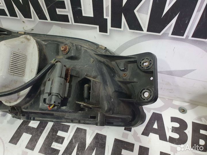 Фара Subaru Legacy BH до рестайлинг