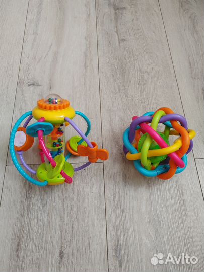Развивающие игрушки для малышей пакетом