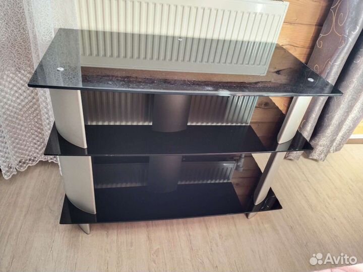 Тумбочка стеклянная